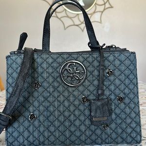 Guess purse